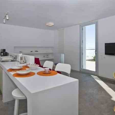 The Edge Luxury Summer House Apartment *